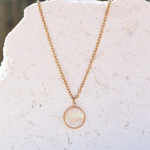Asta - Mother of Pearl Pendant Necklace
