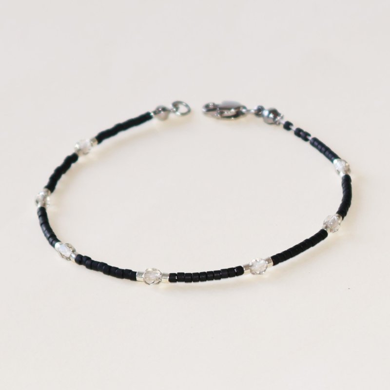 Noire - Beaded Bracelet