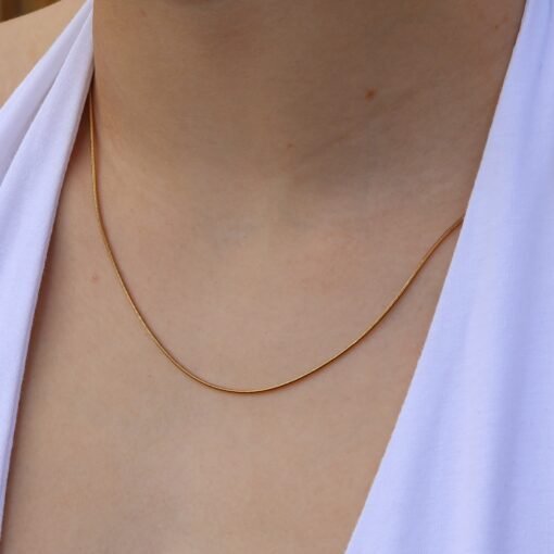 Slinky Chain Necklace - Image 3