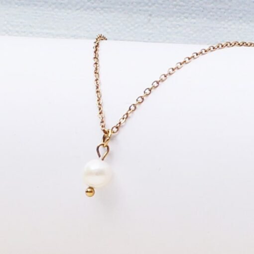 Simple Pearl Necklace