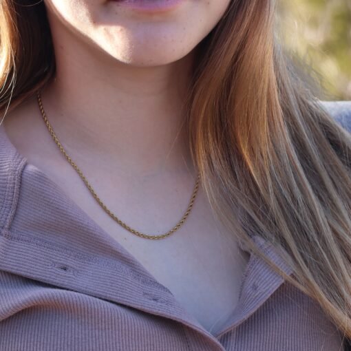 Twisted Chain Necklace - Image 3
