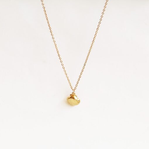 Seashell Pendant Necklace